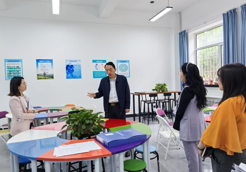 黨委副書(shū)記李岳深入心理咨詢中心調(diào)研指導(dǎo)，強(qiáng)調(diào)構(gòu)建高質(zhì)量教育咨詢服務(wù)體系