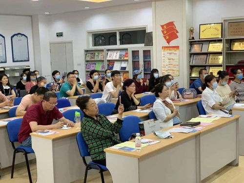 市南區(qū)招生政策宣傳教育服務(wù)走進(jìn)街道社區(qū)，打造教育咨詢服務(wù)新平臺(tái)